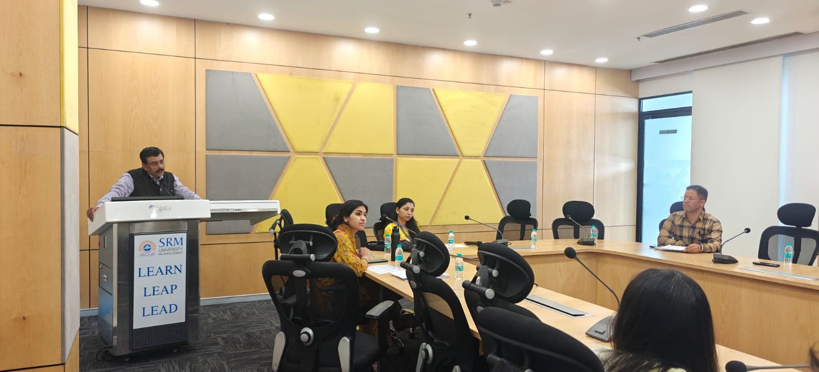 EXECUTIVE ASSEMBLY secondary